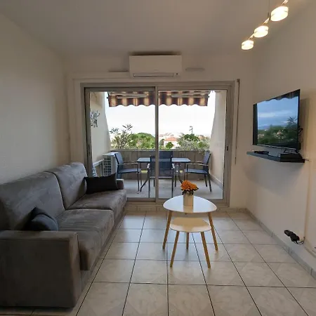 La Perle D'antibes - 2 Pieces, Vue & Piscine Appartement